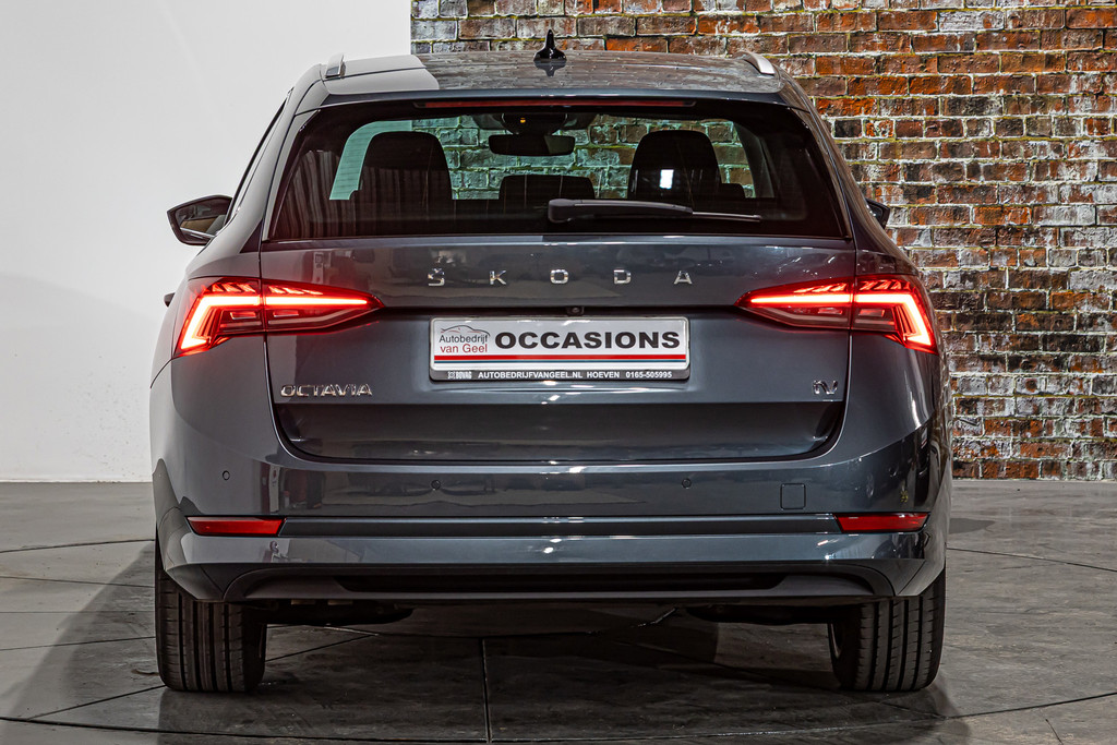 Škoda Octavia Combi 1.4 TSI iV PHEV Business Edition Plus | Stoelen met memory | Achteruitrij camera 51887326-10.jpg | Autobedrijf van Geel
