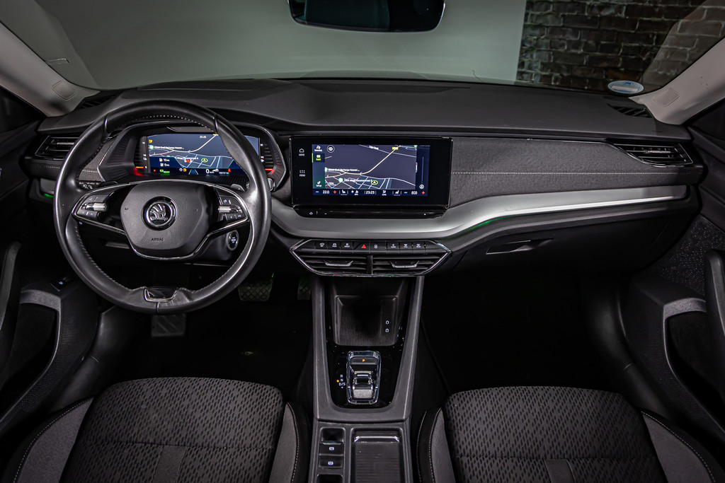 Škoda Octavia Combi 1.4 TSI iV PHEV Business Edition Plus | Stoelen met memory | Achteruitrij camera 51887326-30.jpg | Autobedrijf van Geel