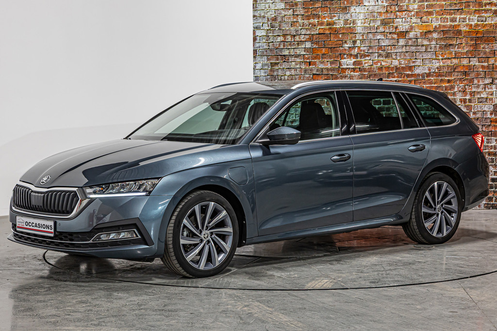 Škoda Octavia Combi 1.4 TSI iV PHEV Business Edition Plus | Stoelen met memory | Achteruitrij camera 51887326-6.jpg | Autobedrijf van Geel