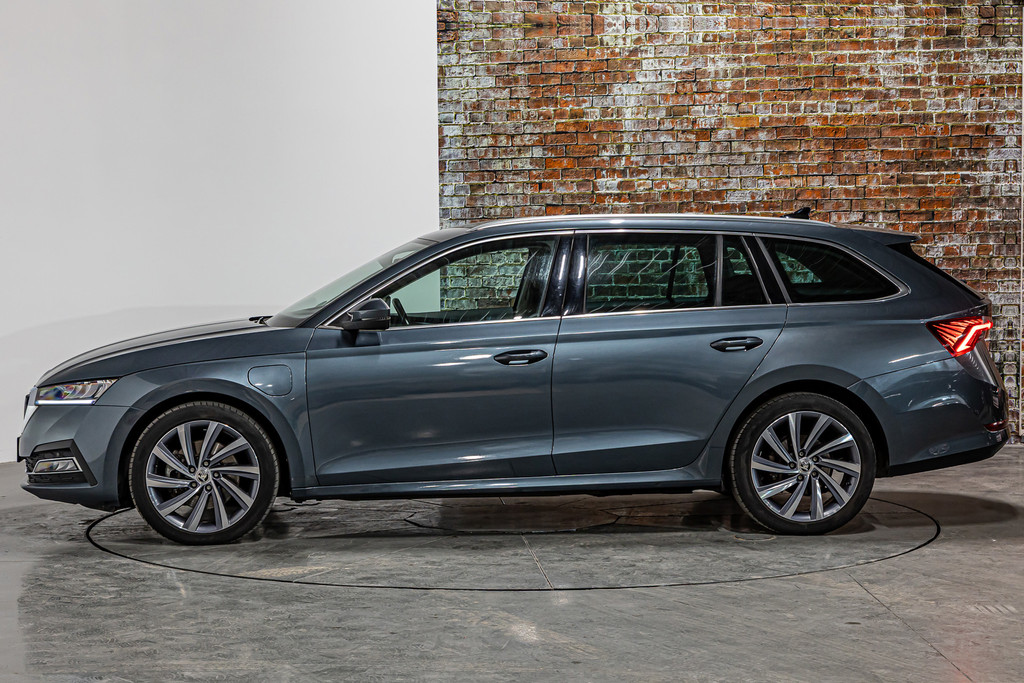 Škoda Octavia Combi 1.4 TSI iV PHEV Business Edition Plus | Stoelen met memory | Achteruitrij camera 51887326-7.jpg | Autobedrijf van Geel