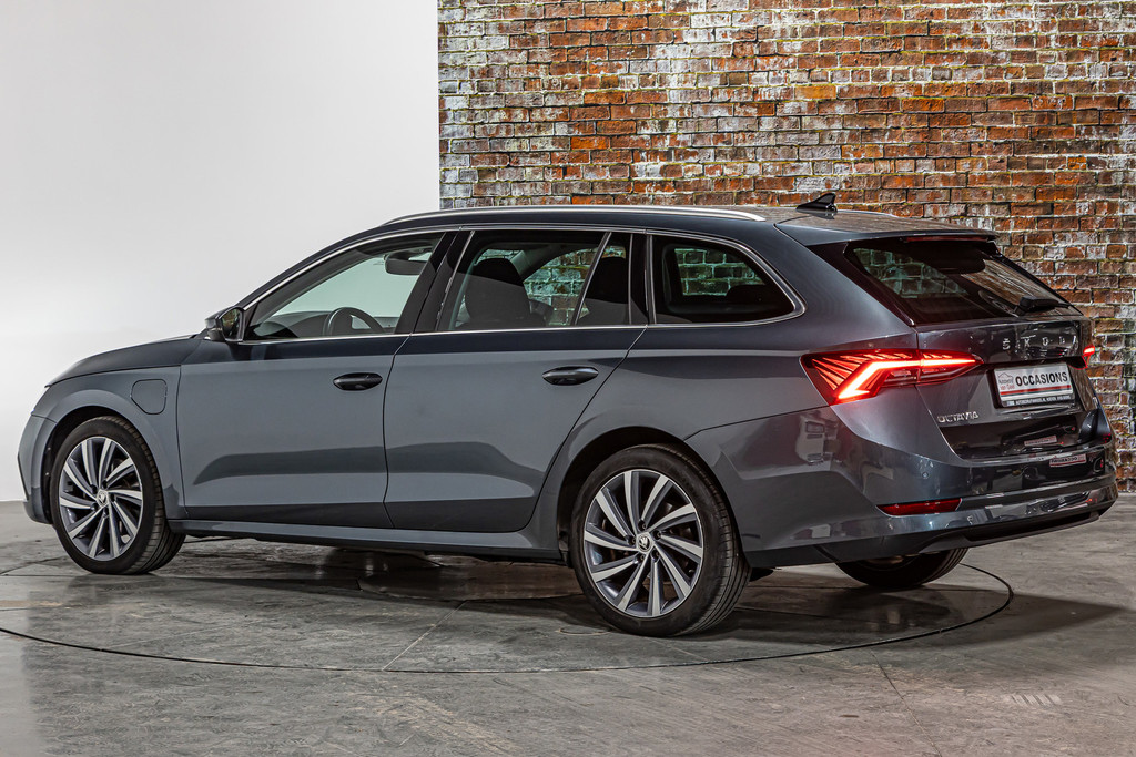 Škoda Octavia Combi 1.4 TSI iV PHEV Business Edition Plus | Stoelen met memory | Achteruitrij camera 51887326-8.jpg | Autobedrijf van Geel