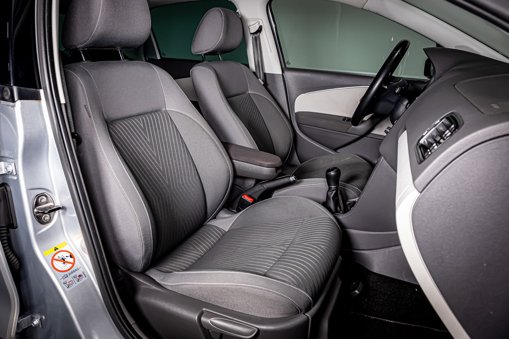 Volkswagen Polo 1.2 TSI First Edition | Cruise controle | Navigatie 51887674-25.jpg | Autobedrijf van Geel