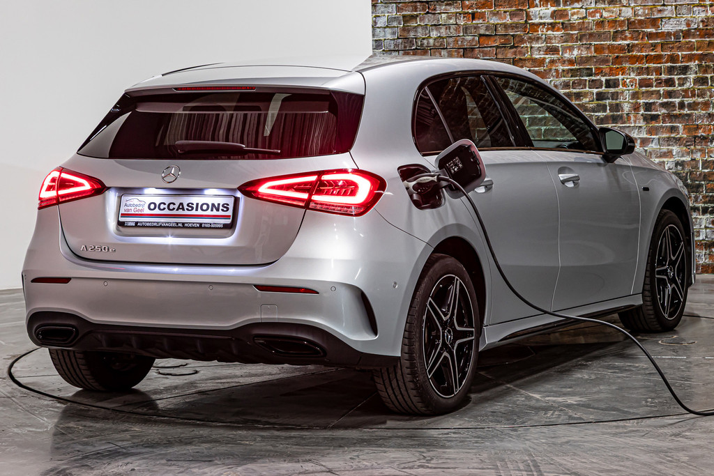Mercedes-Benz A-Klasse 250 e Business Solution AMG Limited | Cruise Control | Apple Carplay | Keyless start 52002783-10.jpg | Autobedrijf van Geel