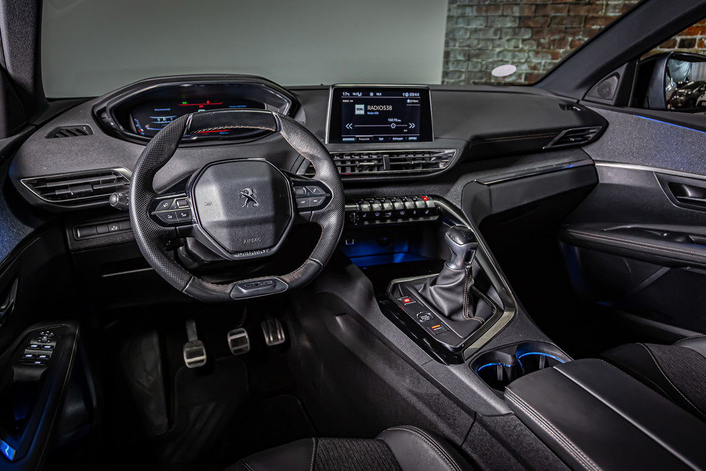 Peugeot 3008 1.2 PureTech GT Line | Keyless-pakket | DAB+ | Cruise Control | Led-lichtpakket | Achteruitrijcamera 52003423-30.jpg | Autobedrijf van Geel