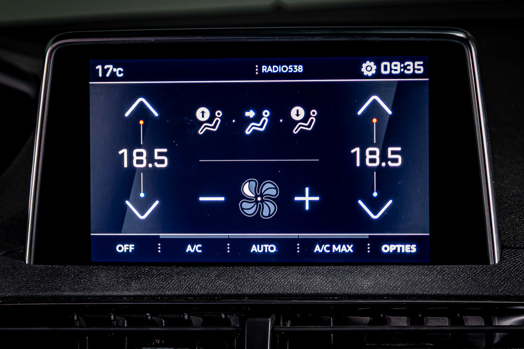 Peugeot 3008 1.2 PureTech GT Line | Keyless-pakket | DAB+ | Cruise Control | Led-lichtpakket | Achteruitrijcamera 52003423-38.jpg | Autobedrijf van Geel