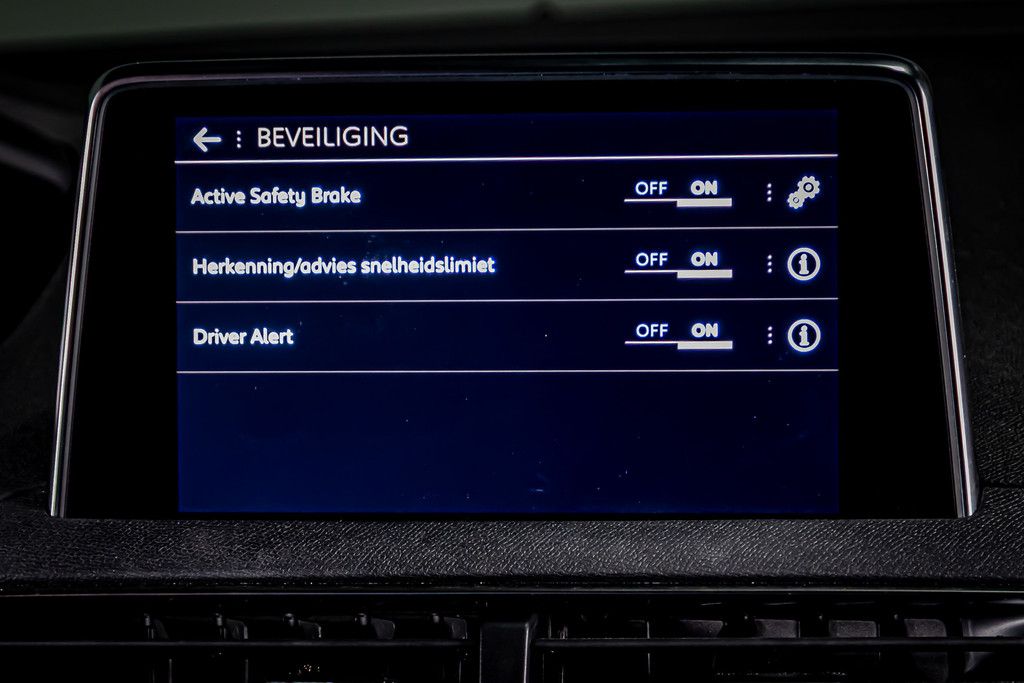 Peugeot 3008 1.2 PureTech GT Line | Keyless-pakket | DAB+ | Cruise Control | Led-lichtpakket | Achteruitrijcamera 52003423-44.jpg | Autobedrijf van Geel