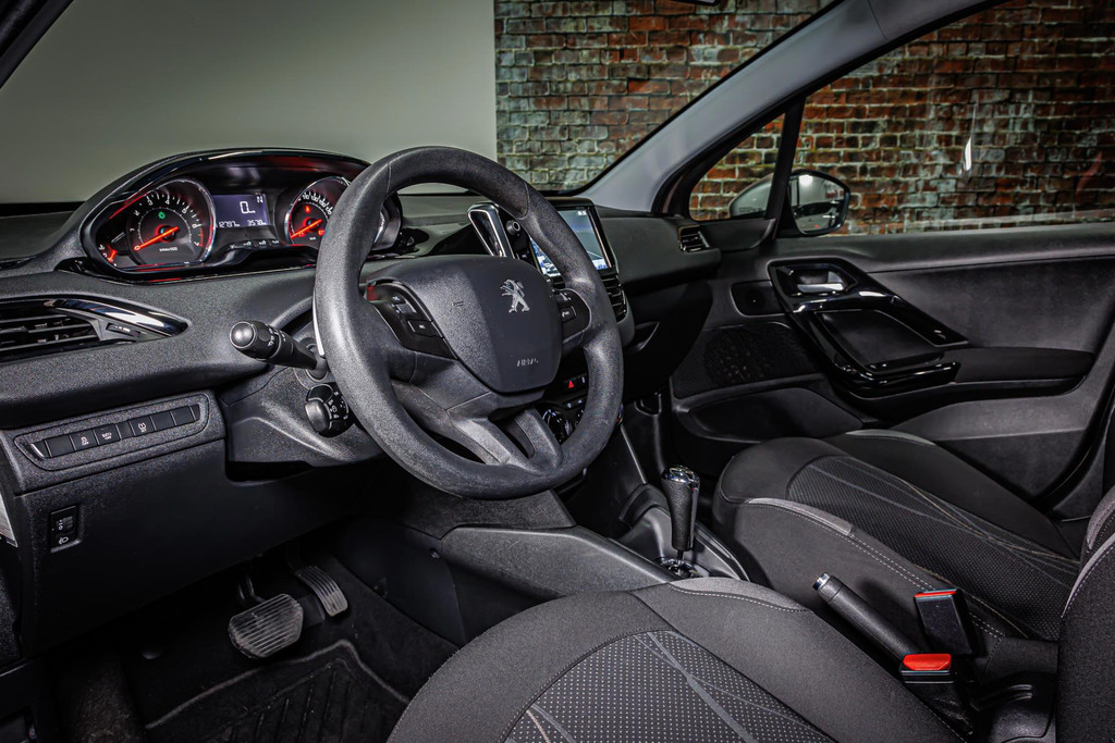 Peugeot 208 1.2 e-VTi Active I Automaat I Navi I Rijklaarprijs 52024973-20.jpg | Autobedrijf van Geel