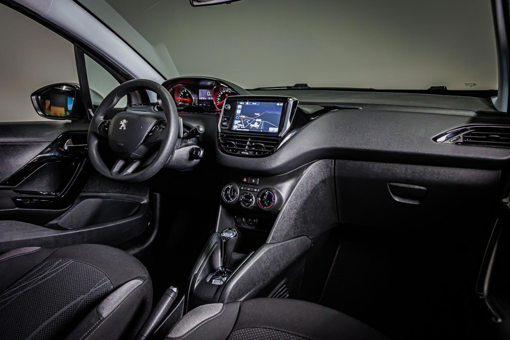 Peugeot 208 1.2 e-VTi Active I Automaat I Navi I Rijklaarprijs 52024973-31.jpg | Autobedrijf van Geel