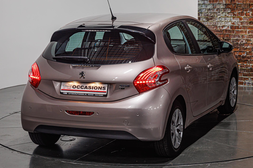 Peugeot 208 1.2 e-VTi Active I Automaat I Navi I Rijklaarprijs 52024973-33.jpg | Autobedrijf van Geel