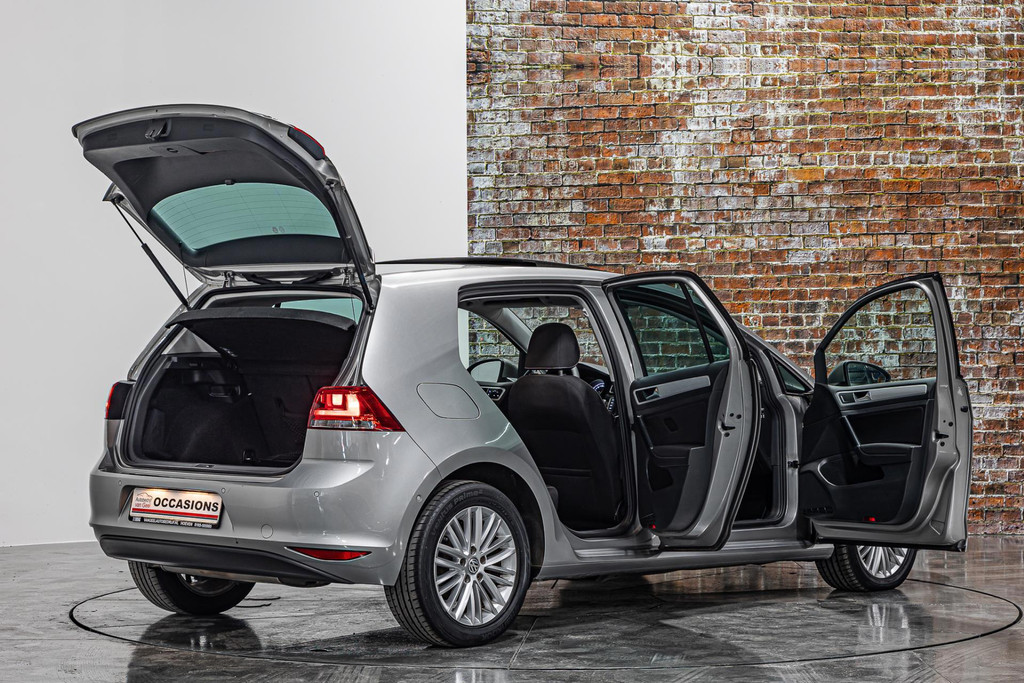 Volkswagen Golf 1.2 TSI Easyline I Navi I Elektrisch schuif/kantel dak I Rijklaarprijs 52025002-12.jpg | Autobedrijf van Geel