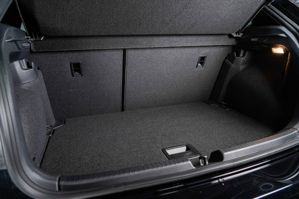 Volkswagen Polo 1.0 TSI R-Line | Panoramadak | Adaptive Cruise Control | Matrix/IQ Light | Apple Carplay 52036845-23.jpg | Autobedrijf van Geel