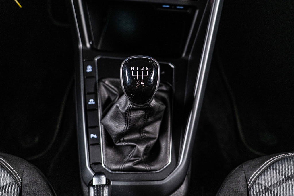 Volkswagen Polo 1.0 TSI R-Line | Panoramadak | Adaptive Cruise Control | Matrix/IQ Light | Apple Carplay 52036845-33.jpg | Autobedrijf van Geel