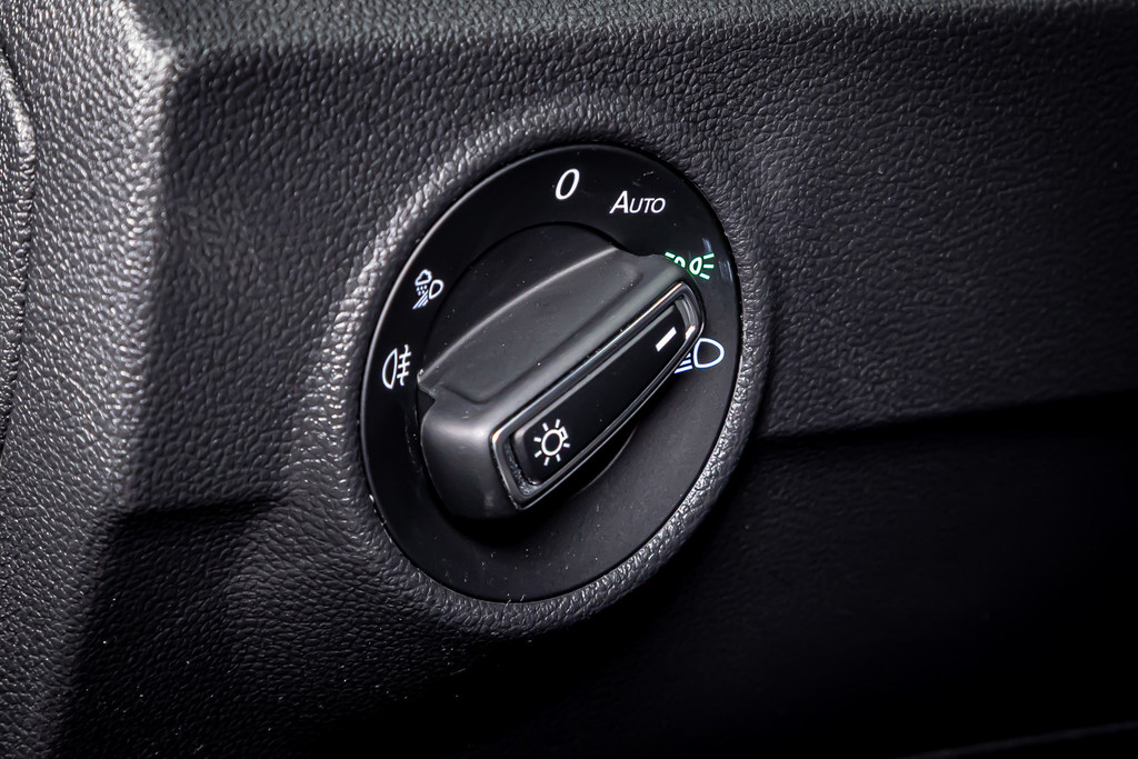 Volkswagen T-Roc 1.5 TSI R-Line | Apple Carplay | Adaptive Cruise Control | DAB+ | Achteruitrijcamera 52133836-27.jpg | Autobedrijf van Geel