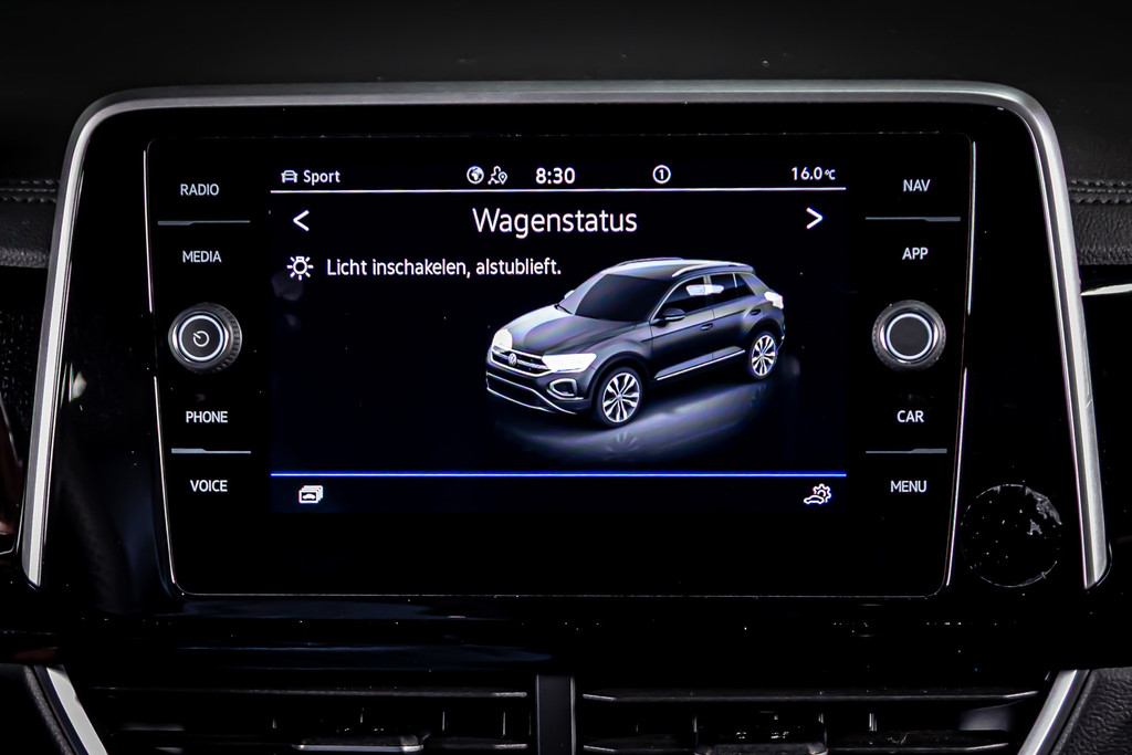 Volkswagen T-Roc 1.5 TSI R-Line | Apple Carplay | Adaptive Cruise Control | DAB+ | Achteruitrijcamera 52133836-40.jpg | Autobedrijf van Geel