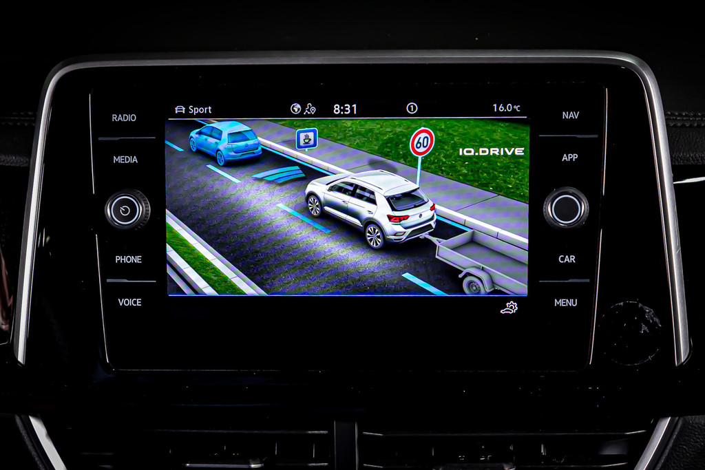 Volkswagen T-Roc 1.5 TSI R-Line | Apple Carplay | Adaptive Cruise Control | DAB+ | Achteruitrijcamera 52133836-45.jpg | Autobedrijf van Geel