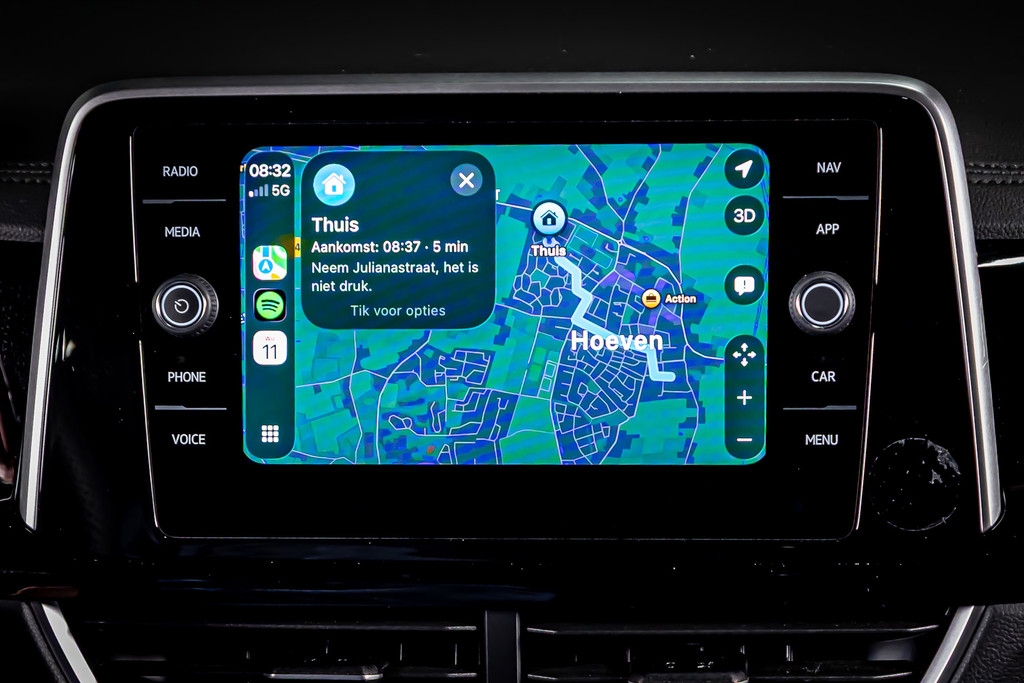 Volkswagen T-Roc 1.5 TSI R-Line | Apple Carplay | Adaptive Cruise Control | DAB+ | Achteruitrijcamera 52133836-48.jpg | Autobedrijf van Geel