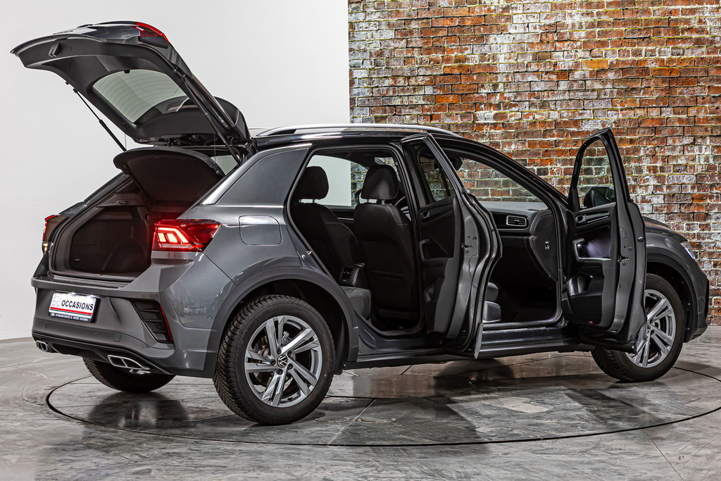 Volkswagen T-Roc 1.5 TSI R-Line | Apple Carplay | Adaptive Cruise Control | DAB+ | Achteruitrijcamera 52133836-8.jpg | Autobedrijf van Geel