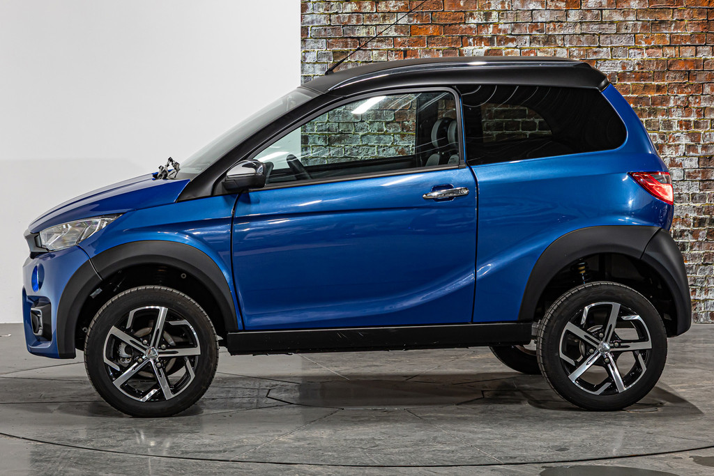 Aixam  Brommobiel Crossline Evo | DAB | Achteruitrijcamera 52208873-14.jpg | Autobedrijf van Geel