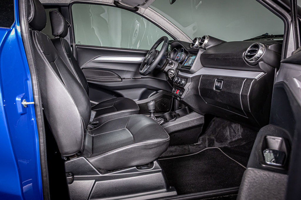 Aixam  Brommobiel Crossline Evo | DAB | Achteruitrijcamera 52208873-30.jpg | Autobedrijf van Geel