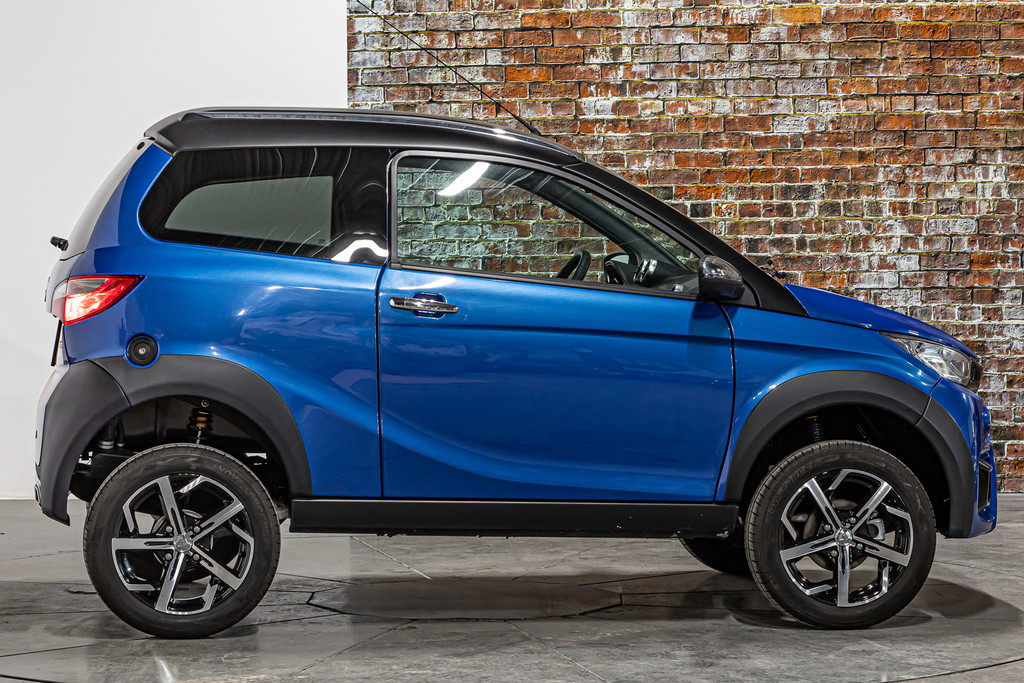 Aixam  Brommobiel Crossline Evo | DAB | Achteruitrijcamera 52208873-7.jpg | Autobedrijf van Geel