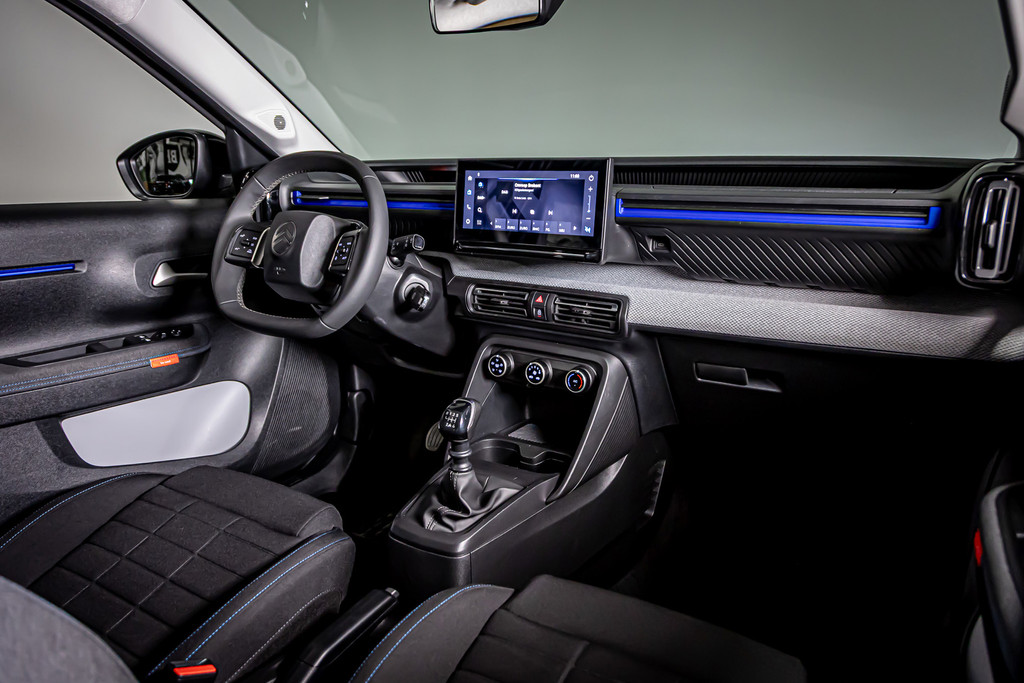 Citroën C3 1.2 Turbo 100pk Plus | Cruise Control | Apple Carplay | DAB+ | Airco 52251824-23.jpg | Autobedrijf van Geel