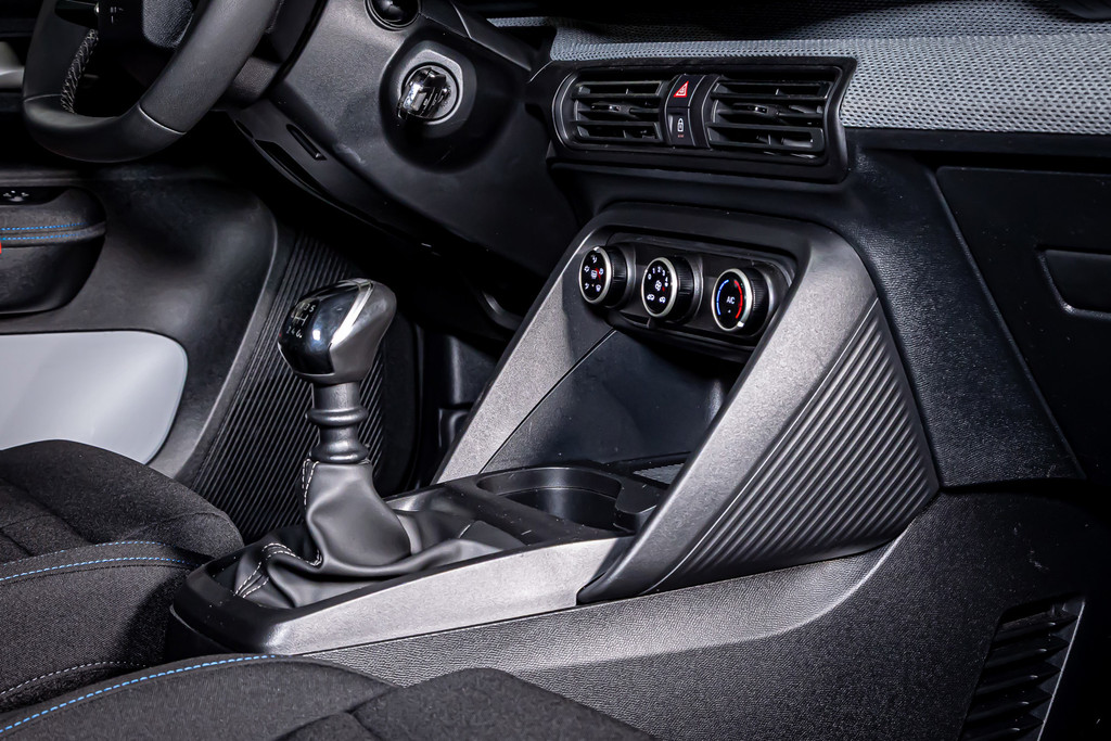 Citroën C3 1.2 Turbo 100pk Plus | Cruise Control | Apple Carplay | DAB+ | Airco 52251824-33.jpg | Autobedrijf van Geel