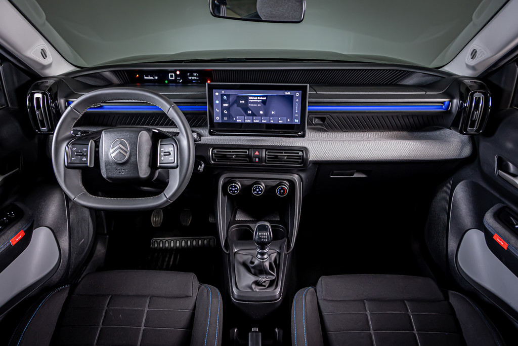 Citroën C3 1.2 Turbo 100pk Plus | Cruise Control | Apple Carplay | DAB+ | Airco 52251824-44.jpg | Autobedrijf van Geel