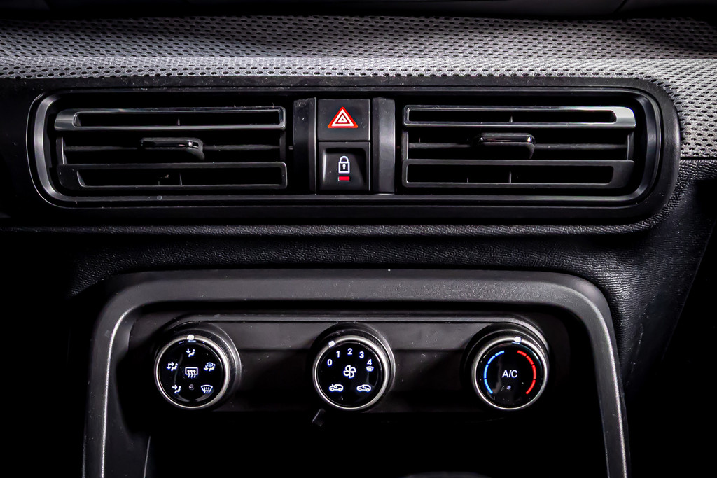 Citroën C3 1.2 Turbo 100pk Plus | Cruise Control | Apple Carplay | DAB+ | Airco 52251824-47.jpg | Autobedrijf van Geel