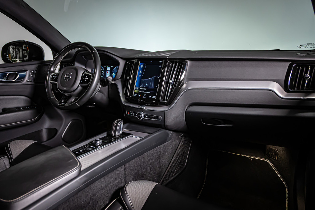 Volvo XC60 2.0 T8 Twin Engine AWD Inscription | Schuif/kanteldak / Memory Seats | Harman/kardon 52355461-25.jpg | Autobedrijf van Geel