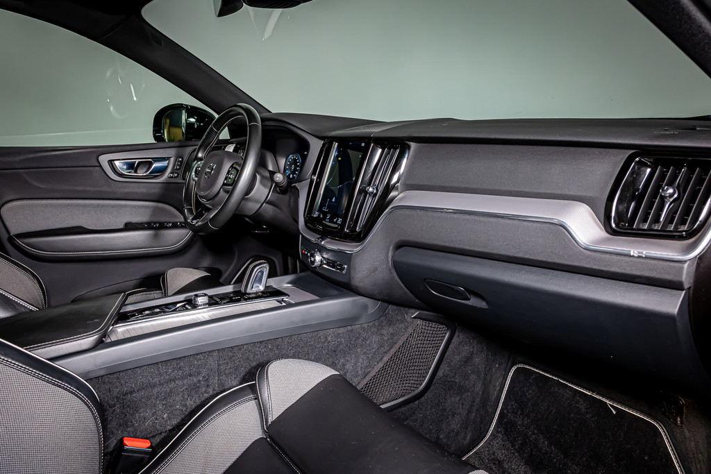 Volvo XC60 2.0 T8 Twin Engine AWD Inscription | Schuif/kanteldak / Memory Seats | Harman/kardon 52355461-27.jpg | Autobedrijf van Geel