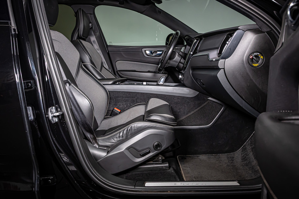 Volvo XC60 2.0 T8 Twin Engine AWD Inscription | Schuif/kanteldak / Memory Seats | Harman/kardon 52355461-29.jpg | Autobedrijf van Geel