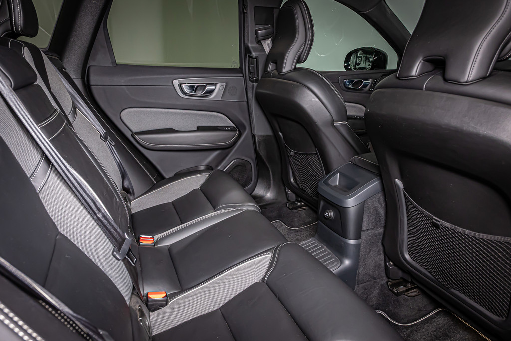 Volvo XC60 2.0 T8 Twin Engine AWD Inscription | Schuif/kanteldak / Memory Seats | Harman/kardon 52355461-31.jpg | Autobedrijf van Geel