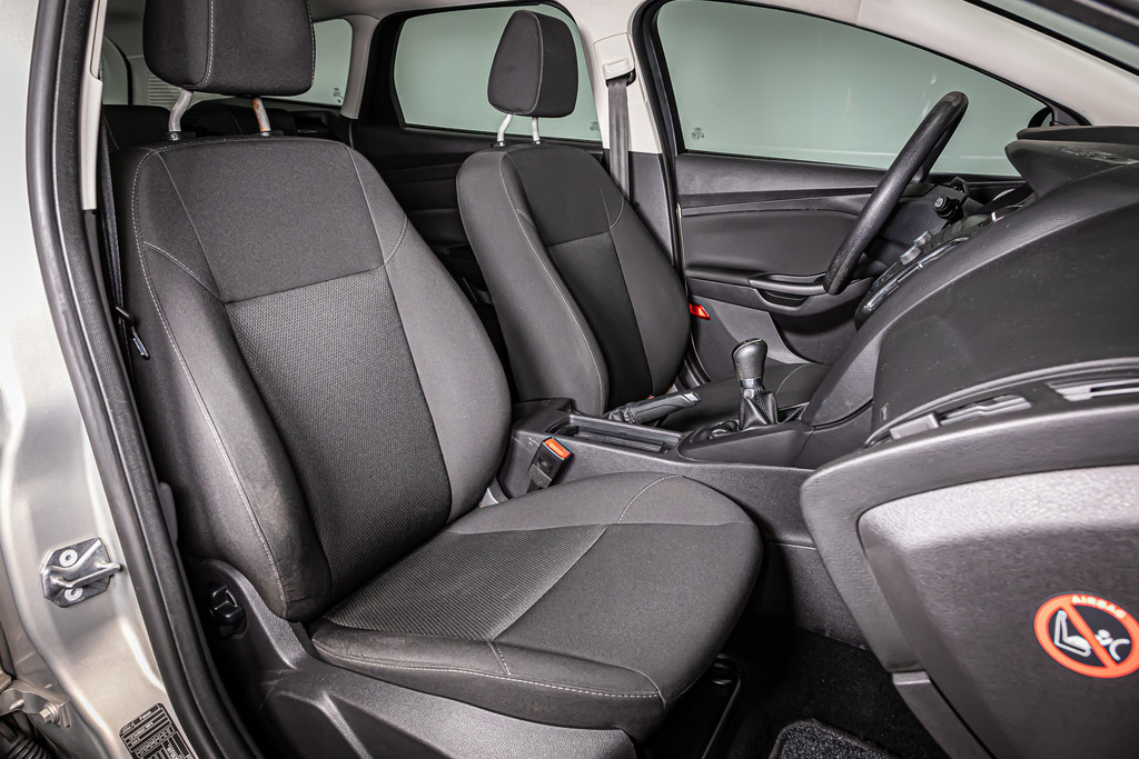 Ford FOCUS Wagon 1.0 Trend Edition | Trekhaak | Airco 52358845-2.jpg | Autobedrijf van Geel