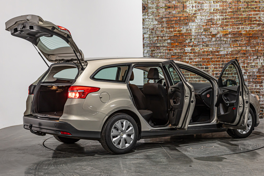 Ford FOCUS Wagon 1.0 Trend Edition | Trekhaak | Airco 52358845-7.jpg | Autobedrijf van Geel