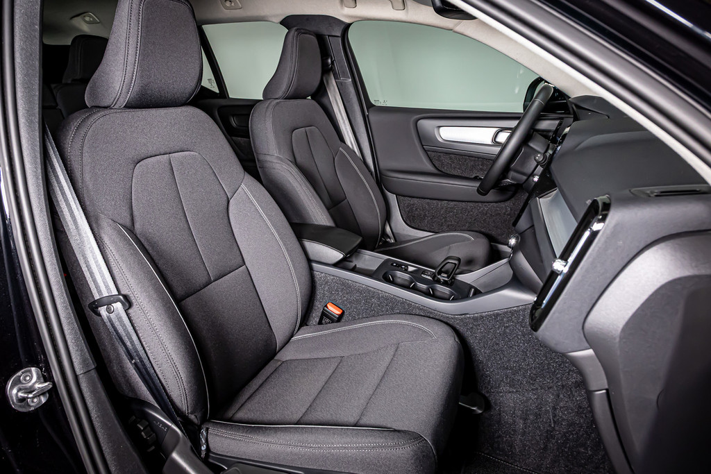 Volvo XC40 1.5 T5 Recharge Inscription |Trekhaak | Parkeerassistent-pakket | Keyless Drive | Rijassistent-systeem | Apple Carplay 52362649-21.jpg | Autobedrijf van Geel