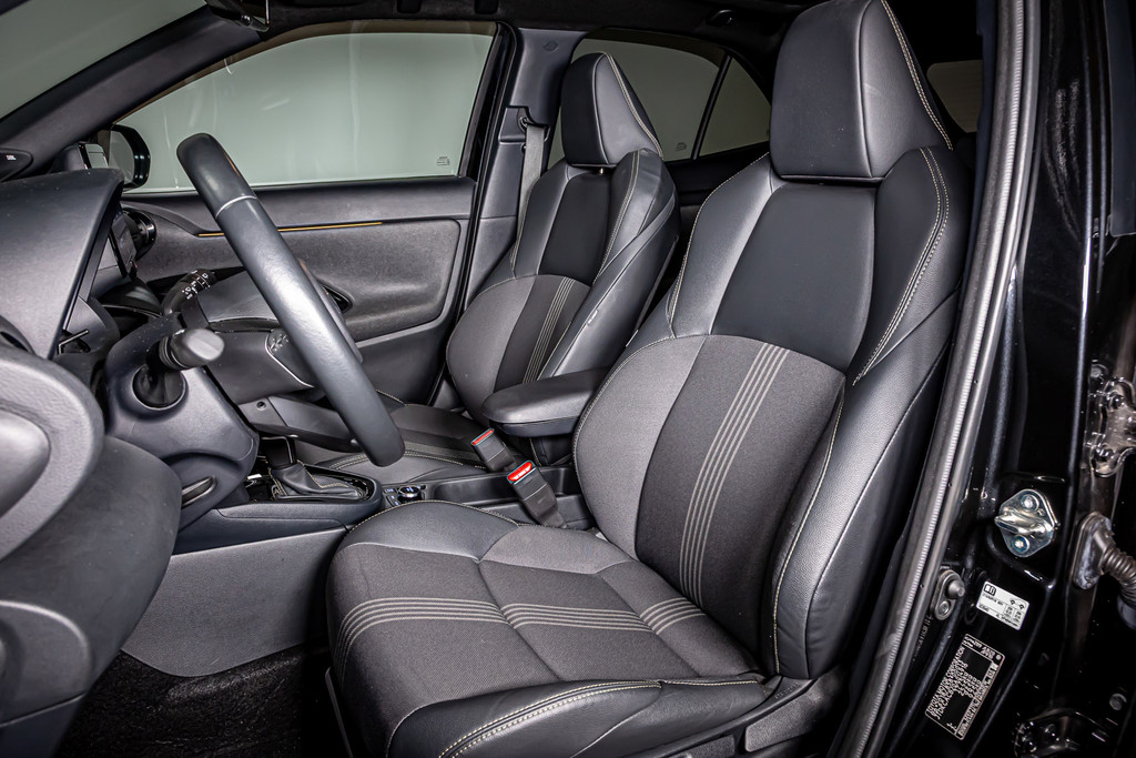 Toyota Yaris Cross 1.5 Hybrid | Panorama dak |Adaptive Cruise Control | Stoelverwarming 52453997-21.jpg | Autobedrijf van Geel