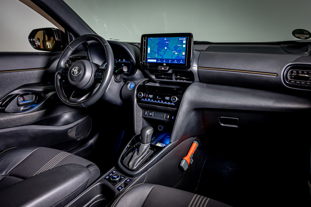 Toyota Yaris Cross 1.5 Hybrid | Panorama dak |Adaptive Cruise Control | Stoelverwarming 52453997-33.jpg | Autobedrijf van Geel