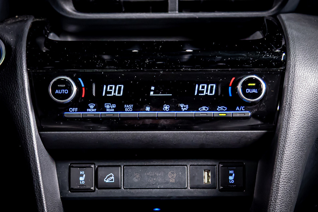 Toyota Yaris Cross 1.5 Hybrid | Panorama dak |Adaptive Cruise Control | Stoelverwarming 52453997-49.jpg | Autobedrijf van Geel