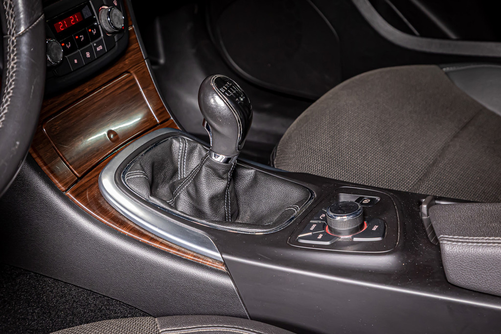 Opel Insignia 1.8 Executive | Trekhaak | Cruise Control 52525863-23.jpg | Autobedrijf van Geel