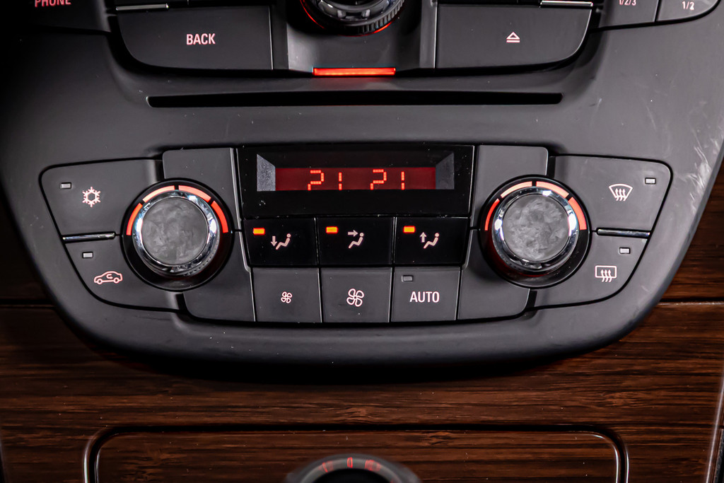 Opel Insignia 1.8 Executive | Trekhaak | Cruise Control 52525863-29.jpg | Autobedrijf van Geel