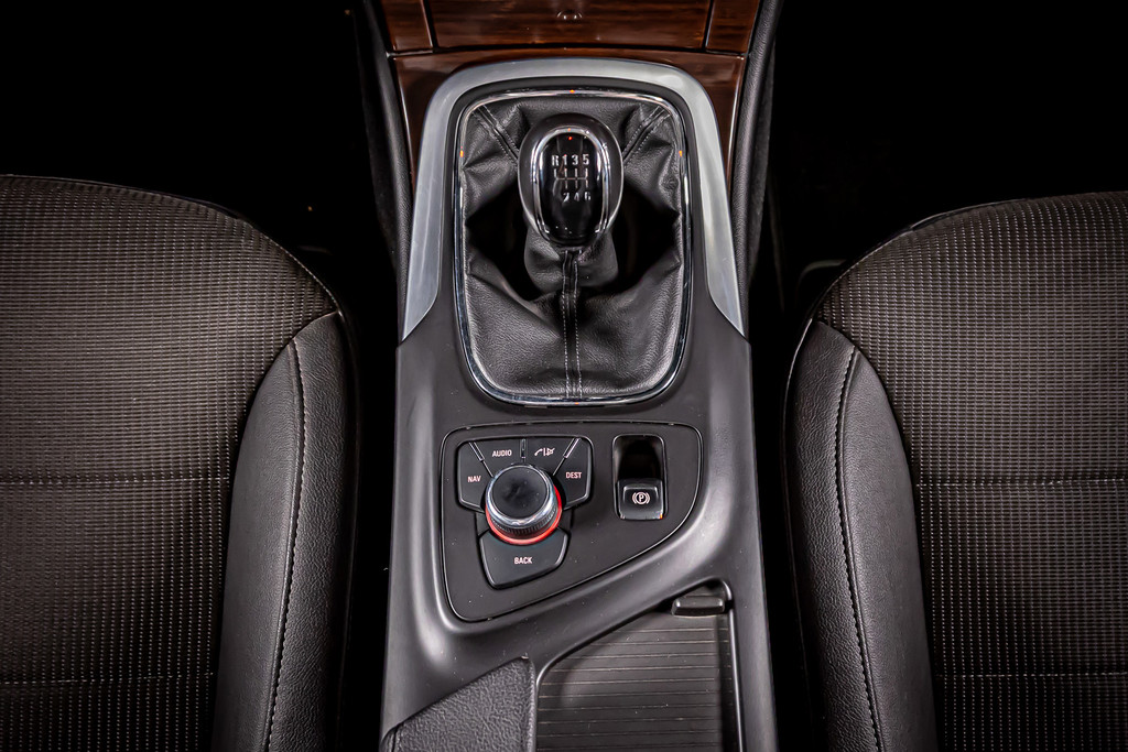 Opel Insignia 1.8 Executive | Trekhaak | Cruise Control 52525863-30.jpg | Autobedrijf van Geel