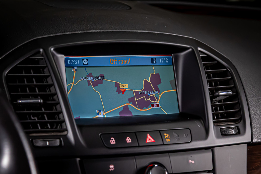 Opel Insignia 1.8 Executive | Trekhaak | Cruise Control 52525863-35.jpg | Autobedrijf van Geel