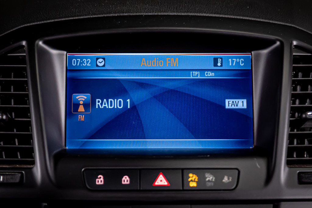 Opel Insignia 1.8 Executive | Trekhaak | Cruise Control 52525863-41.jpg | Autobedrijf van Geel