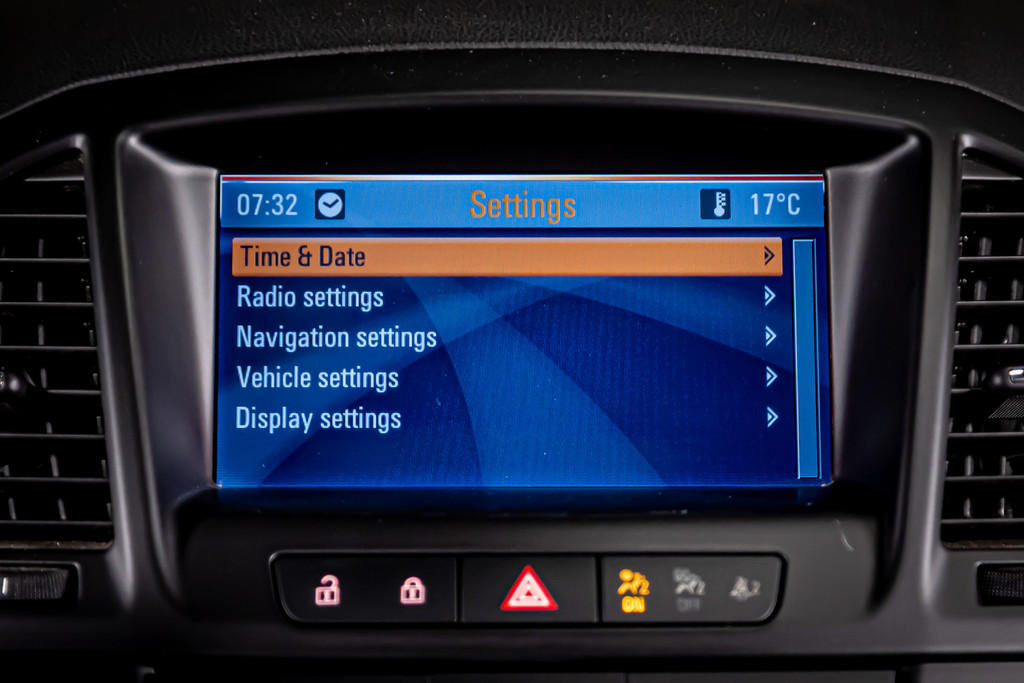 Opel Insignia 1.8 Executive | Trekhaak | Cruise Control 52525863-42.jpg | Autobedrijf van Geel