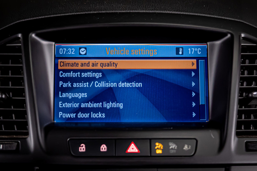 Opel Insignia 1.8 Executive | Trekhaak | Cruise Control 52525863-43.jpg | Autobedrijf van Geel