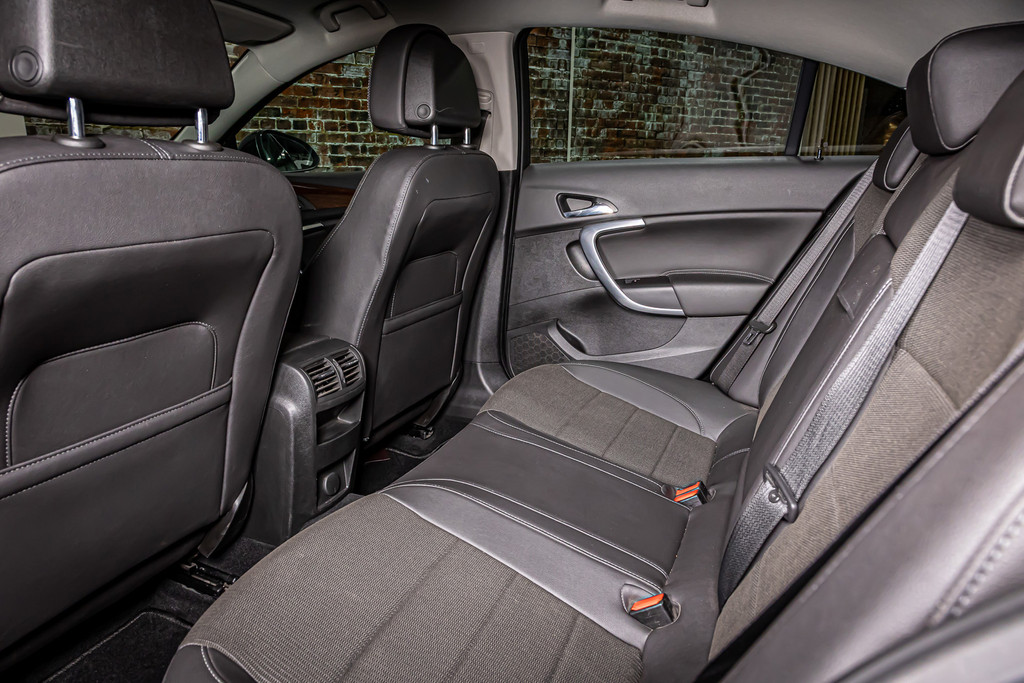 Opel Insignia 1.8 Executive | Trekhaak | Cruise Control 52525863-48.jpg | Autobedrijf van Geel