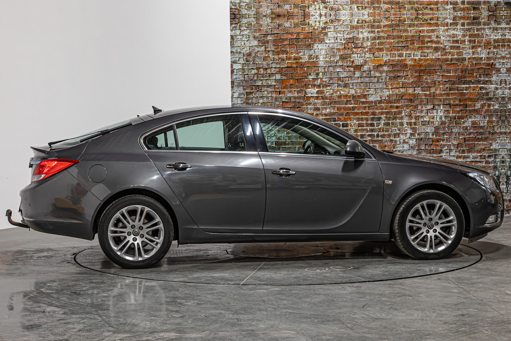 Opel Insignia 1.8 Executive | Trekhaak | Cruise Control 52525863-6.jpg | Autobedrijf van Geel