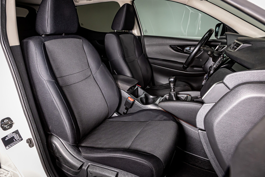 Nissan QASHQAI 1.6 N-Connecta | Panoramadak | 360 graden camera | Cruise Control | Trekhaak 52526604-2.jpg | Autobedrijf van Geel