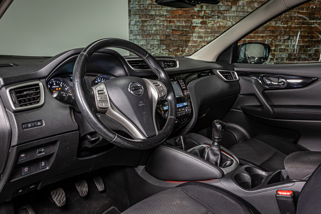 Nissan QASHQAI 1.6 N-Connecta | Panoramadak | 360 graden camera | Cruise Control | Trekhaak 52526604-22.jpg | Autobedrijf van Geel