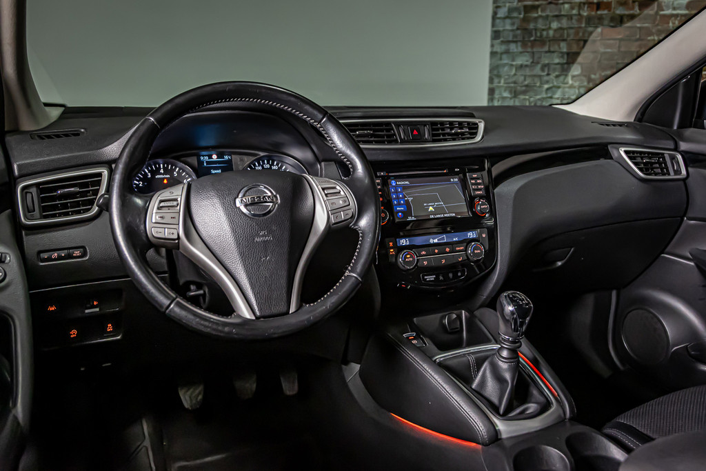Nissan QASHQAI 1.6 N-Connecta | Panoramadak | 360 graden camera | Cruise Control | Trekhaak 52526604-37.jpg | Autobedrijf van Geel